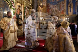 Храм "Св. великомъченица Неделя" - празник - света литургия