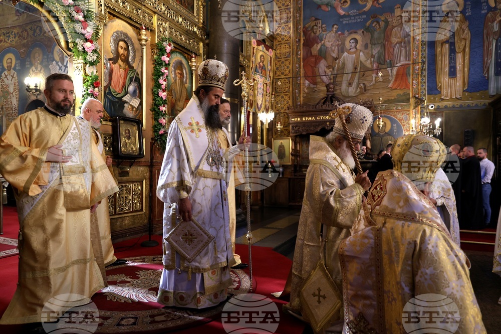 Храм "Св. великомъченица Неделя" - празник - света литургия