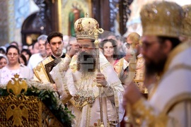 Храм "Св. великомъченица Неделя" - празник - света литургия