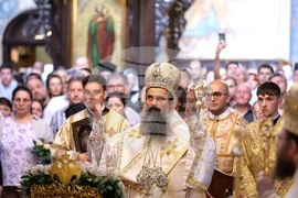 Храм "Св. великомъченица Неделя" - празник - света литургия