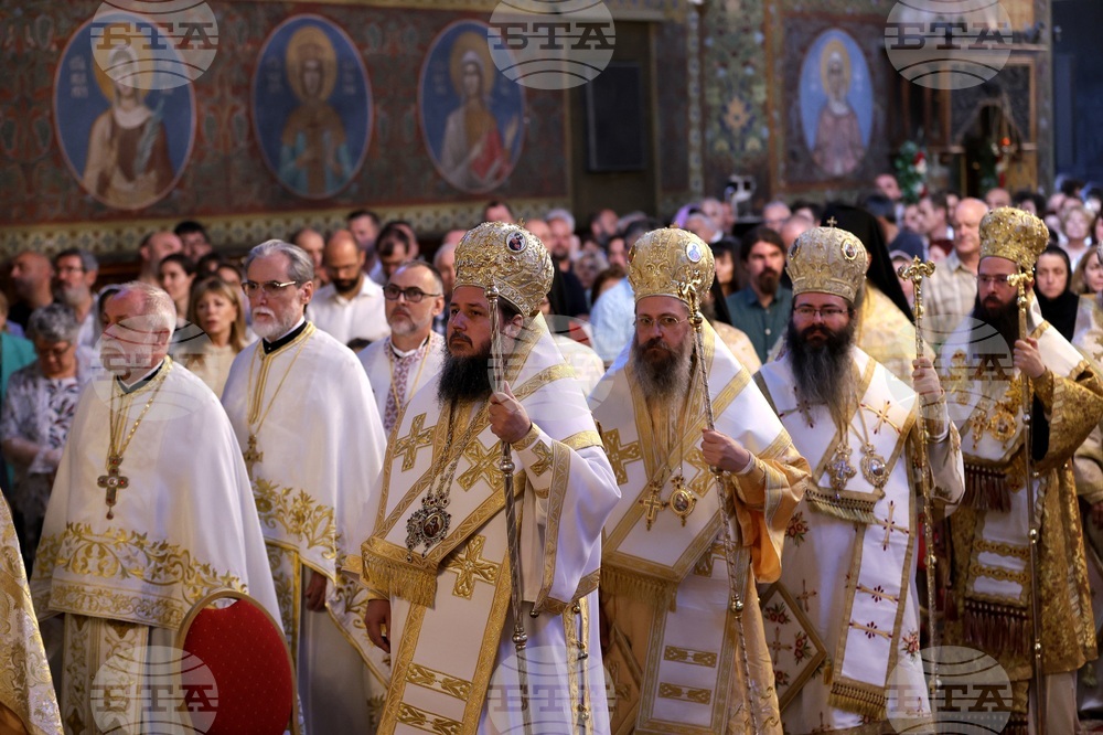 Храм "Св. великомъченица Неделя" - празник - света литургия