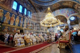 Храм "Св. великомъченица Неделя" - празник - света литургия