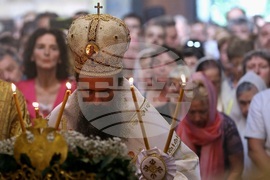 Храм "Св. великомъченица Неделя" - празник - света литургия