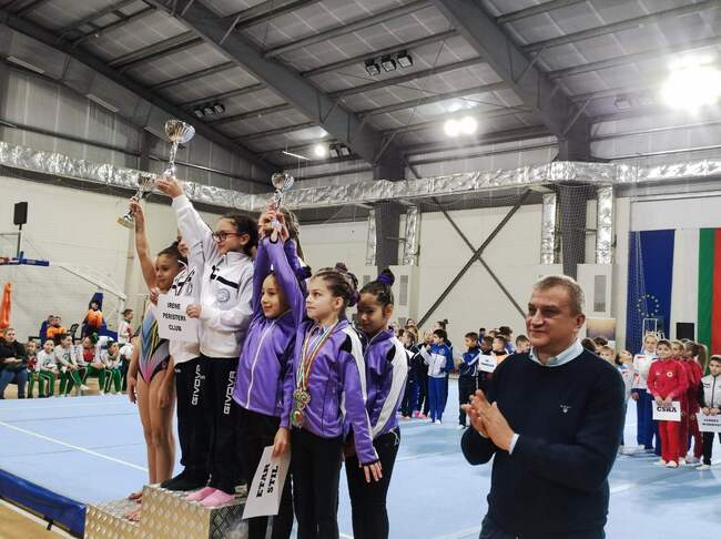 Община Благоевград: Кметът Илко Стоянов, Йордан Йовчев и Красимир Дунев откриха  XVIII Международен турнир по спортна гимнастика „Любчо Солачки“ в Благоевград 