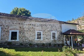 Ловеч - храм „Св. великомъченица Неделя“