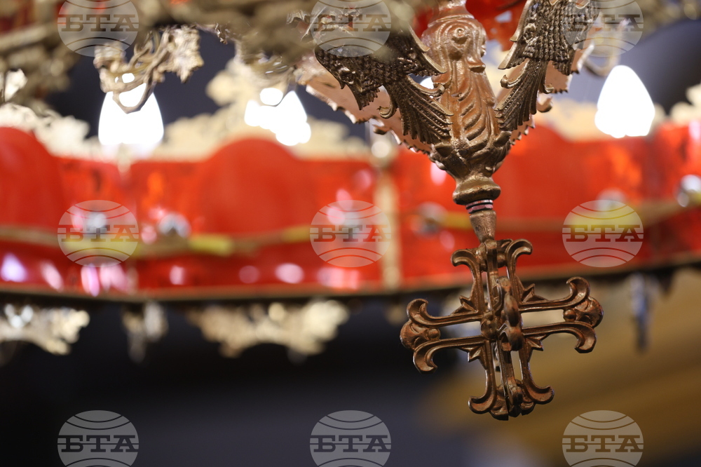 Сатовча - храм „Света великомъченица Неделя“ - света литургия