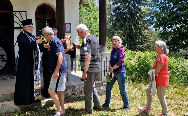 Село Славейно - Параклис „Света Неделя" - литургия - празник 