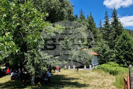 Село Славейно - Параклис „Света Неделя" - литургия - празник