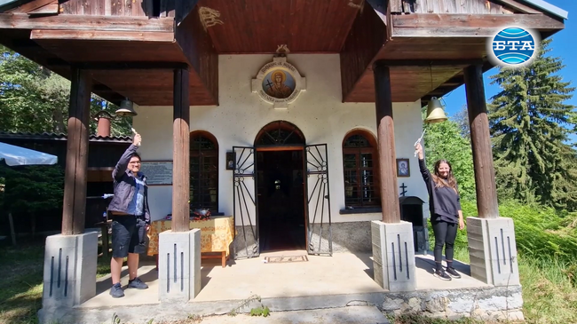 С литургия и курбан жители и гости на село Славейно отбелязаха храмовия празник на параклиса "Света Неделя", възстановен преди 25 години