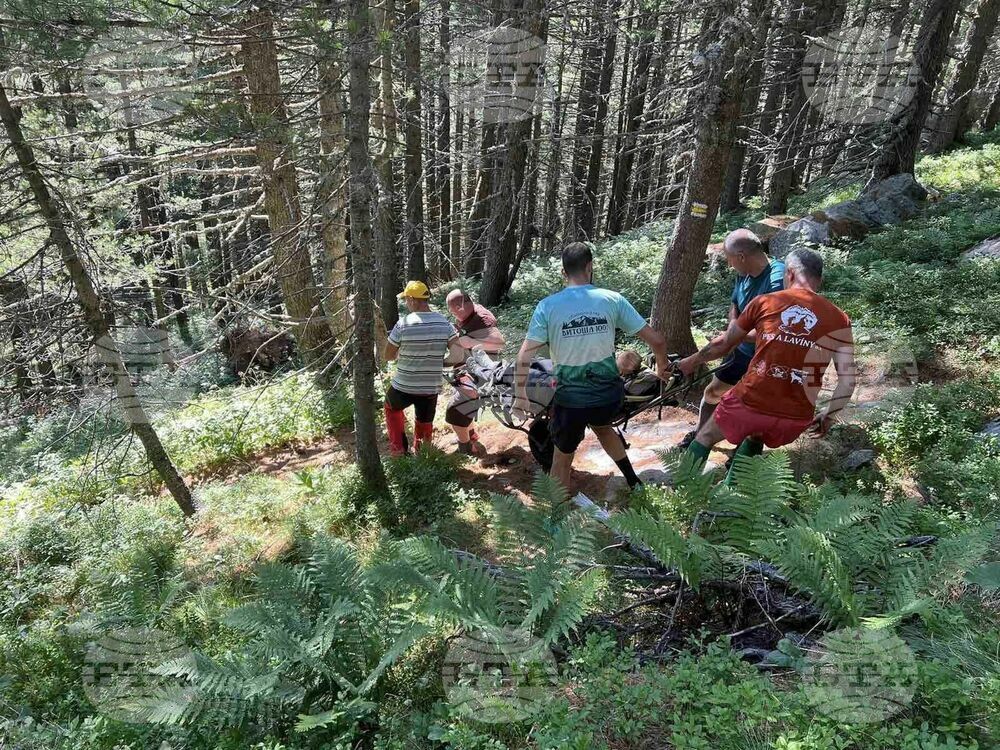Планинските спасители от Разлог са оказали помощ на туристка със счупен глезен под Вапски езера