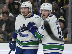 Canucks Golden Knights Hockey