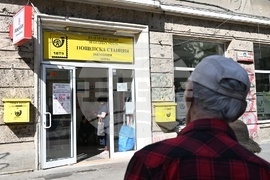 Пенсионери - изплащане на пенсии