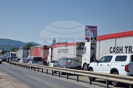 Граничен пункт „Кулата“ - трафик