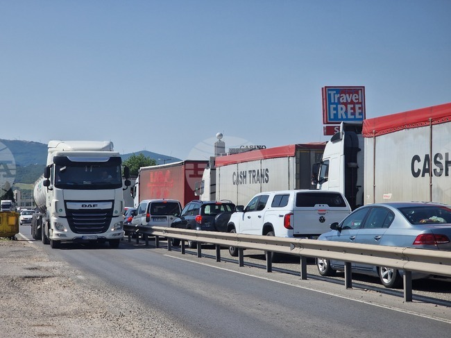 Граничен пункт „Кулата“ - трафик