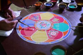 Бургас - тибетска пясъчна мандала - демонстрация