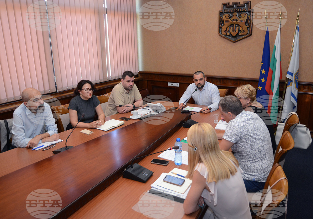 Община Варна: Започва рехабилитацията на тротоарите около спирките на „Златни пясъци“