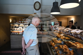 Пенсионери - изплащане на пенсии