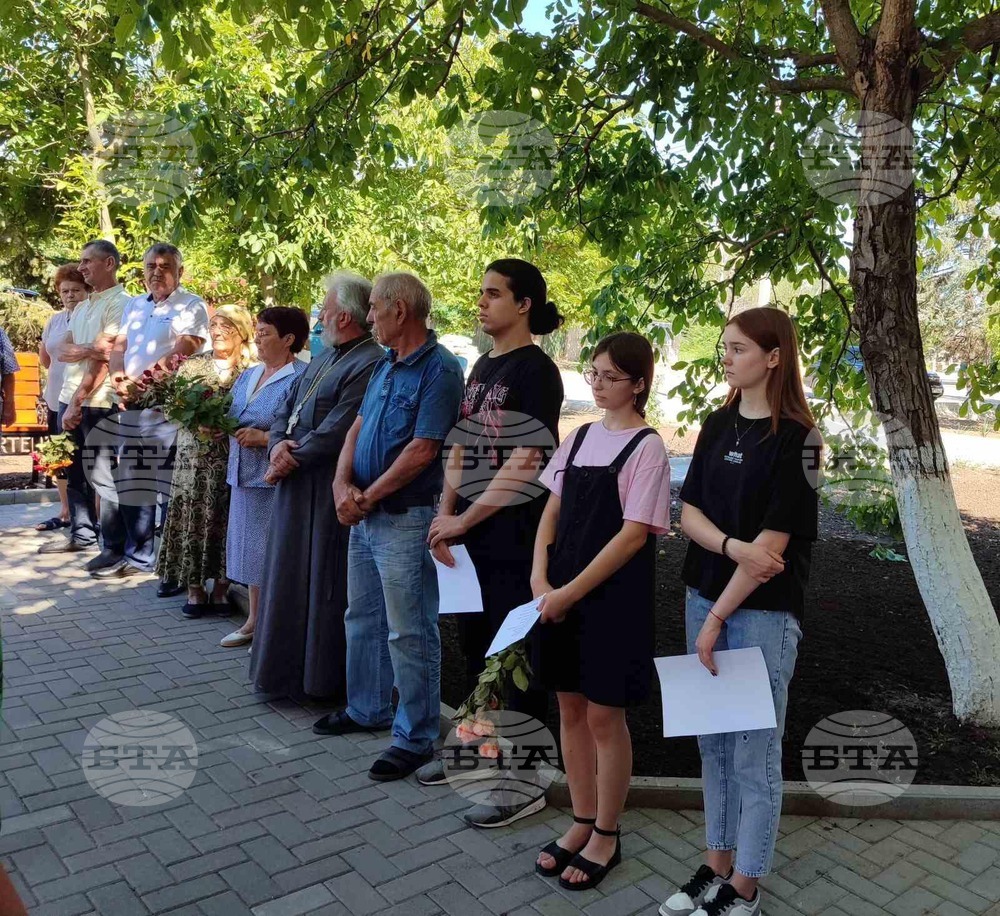 Българите в молдовското село Кортен отбелязаха Деня за памет на жертвите на политически репресии и депортации