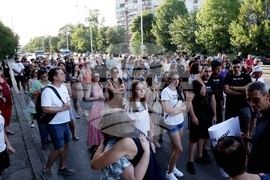 Булевард Сливница - протест срещу войната по пътищата