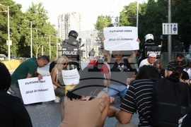 Булевард Сливница - протест срещу войната по пътищата