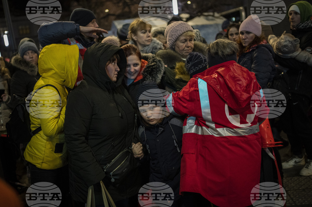Украинските власти съобщиха, че най-малко 21 души са загинали при въздушна атака срещу град Суми