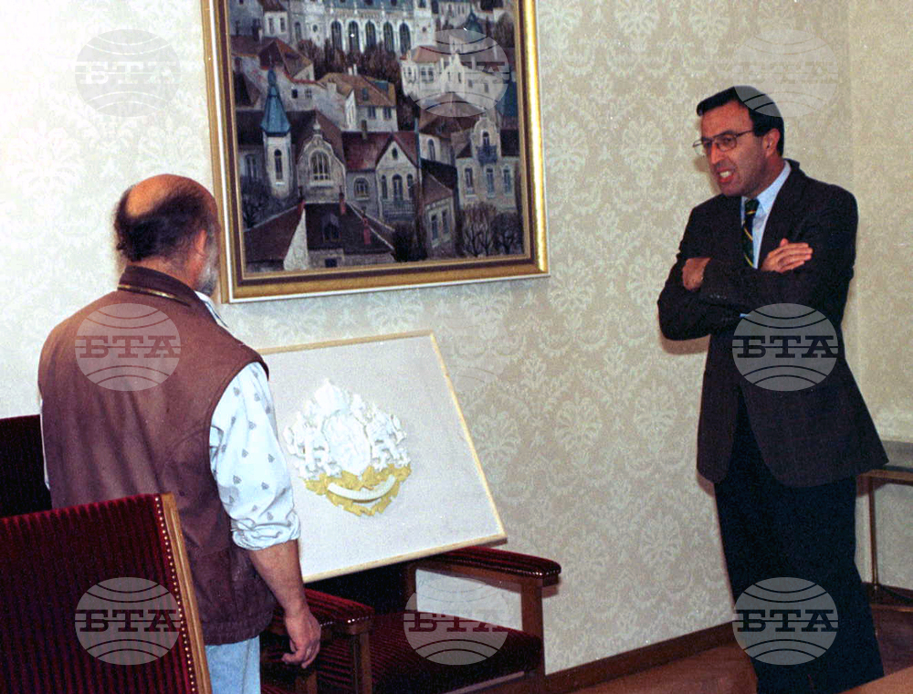 July 31, 1997: 38th National Assembly Approves Design of Bulgaria's Post-Communist National Emblem