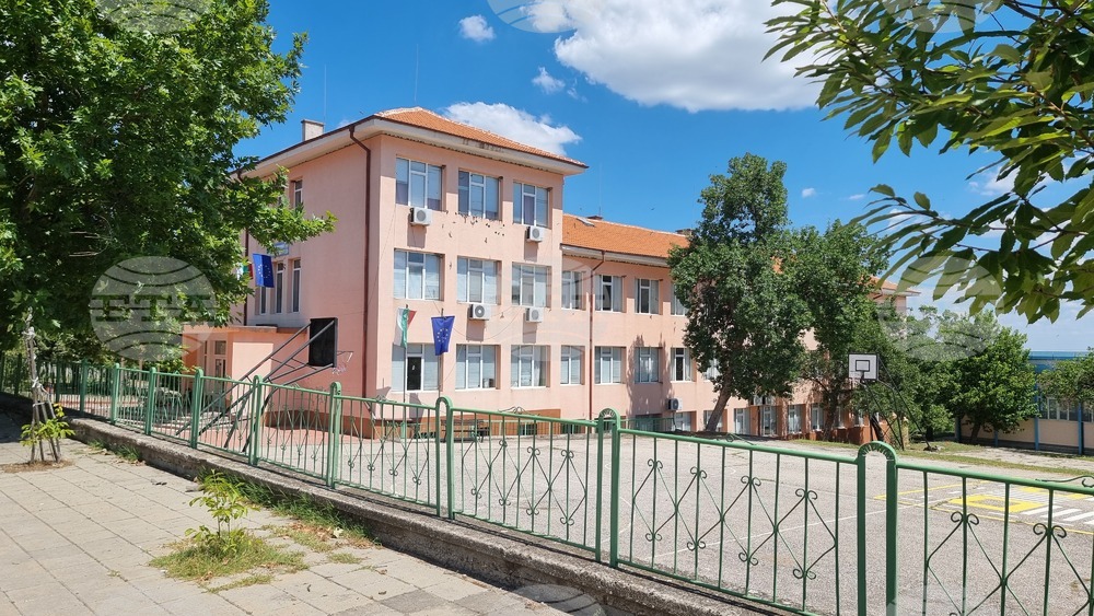 Иновативен кабинет се изгражда в СУ "Христо Ботев" в с. Караманци, община Минерални бани
