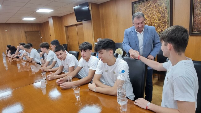 Отборът на ППМГ "Нанчо Попович" в Шумен завърши на 13-о място на Световното ученическо първенство по баскетбол в Китай
