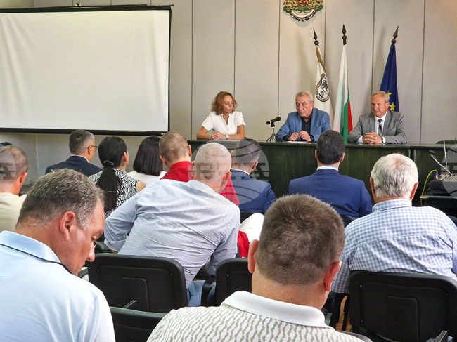 Търговище - министър на иновациите и растежа - среща с бизнеса