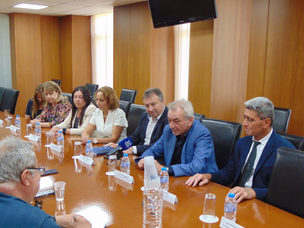 Община Шумен: Министърът на иновациите и растежа доц. Росен Карадимов посети Шумен 