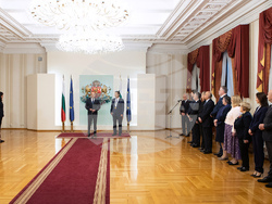 Държавният глава удостои с орден „Мадарски конник“ първа степен посланика на Република Кипър у нас Мариос Кундуридис