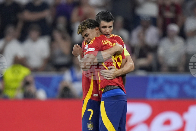 Ламин Ямал е в състава на Испания, Алваро Мората отсъства, само Давид Рая и Мартин Субименди не са пропускали повиквателна при Де ла Фуенте