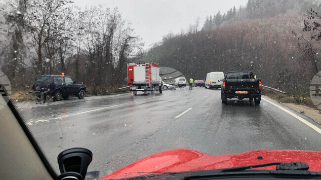 Възстановено е движението през Прохода на Републиката, което беше временно ограничено заради катастрофа