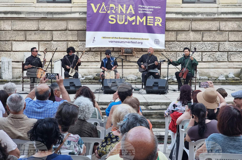 Варна - „Варненско лято“ - китайски етно ансамбъл Ih Tsetsn - концерт