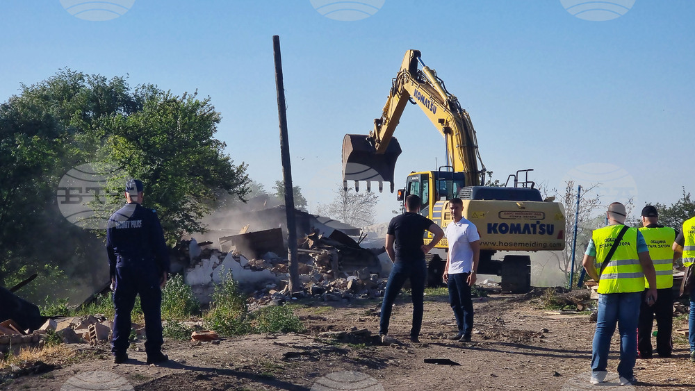 Община Стара Загора почисти терена, където имаше незаконни постройки