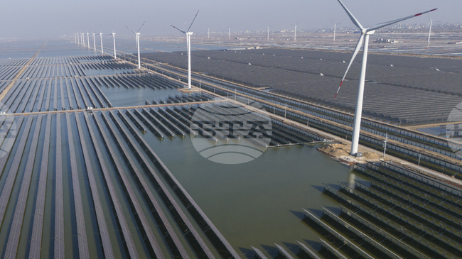 Производството на възобновяема енергия в Китай се е утроило за последните пет години, отчита китайска правителствена служба 