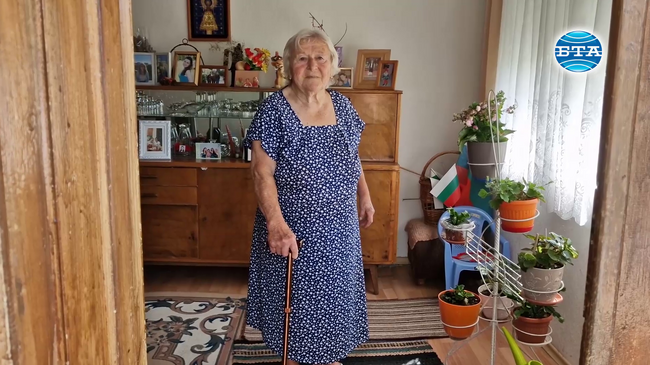 Близо 400 възрастни и хора с увреждания от община Шумен получават грижи в дома