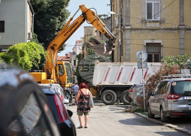 Бургас - улица - ремонт