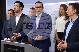 Васил Терзиев - общински съветници - брифинг