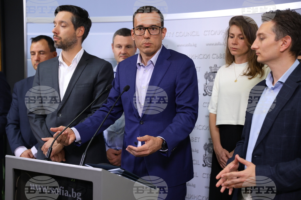 Васил Терзиев - общински съветници - брифинг