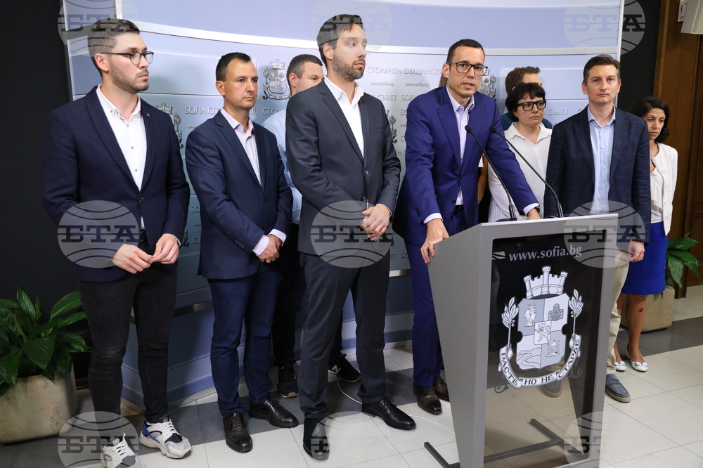 Васил Терзиев - общински съветници - брифинг