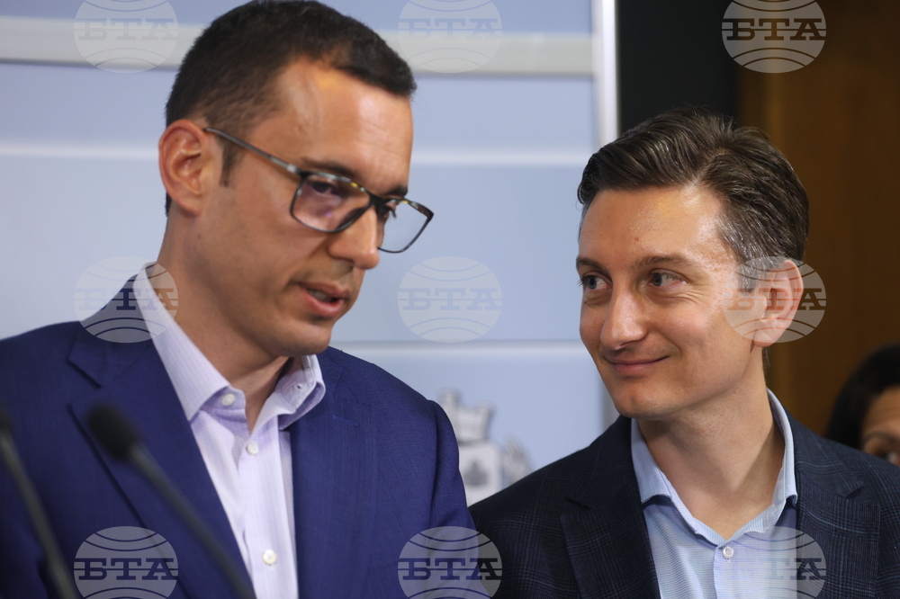 Васил Терзиев - общински съветници - брифинг