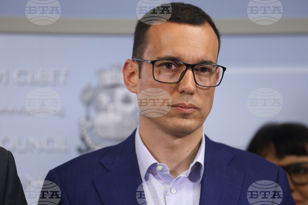 Кметът на София Васил Терзиев поздрави служебния министър на образованието за решението да обяви 3 януари за неучебен ден