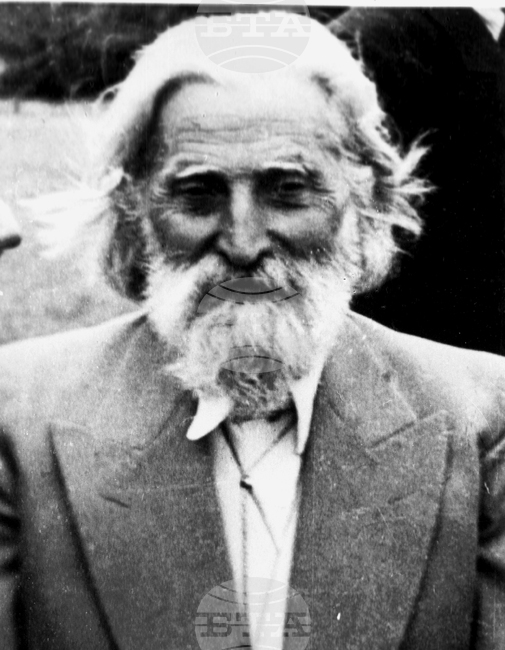 Петър Дънов