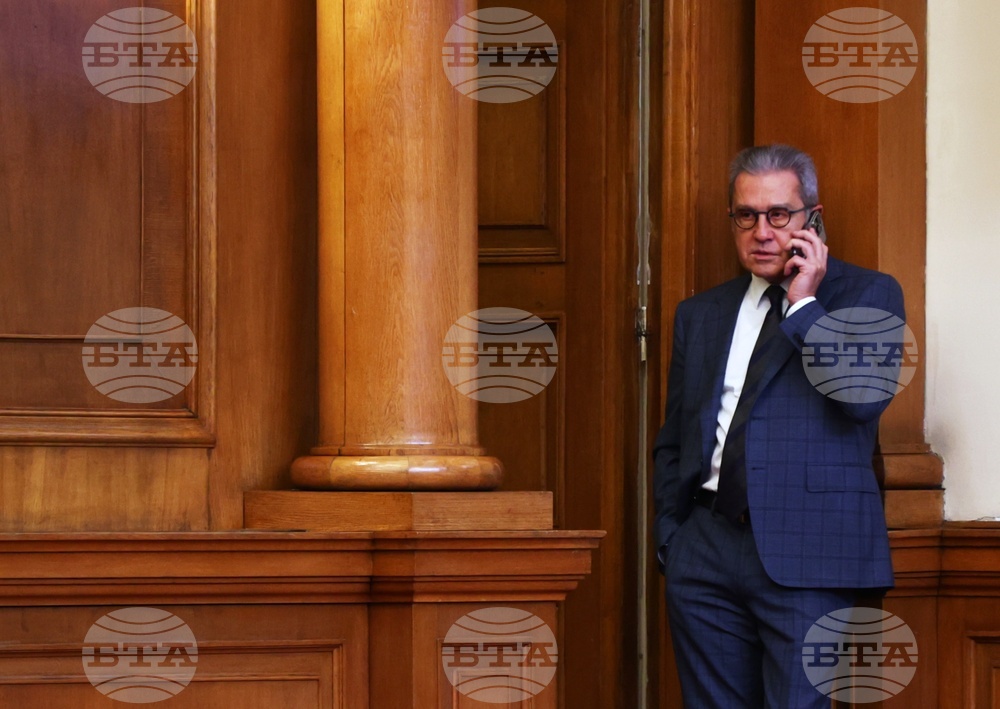 Парламент - извънредно заседание