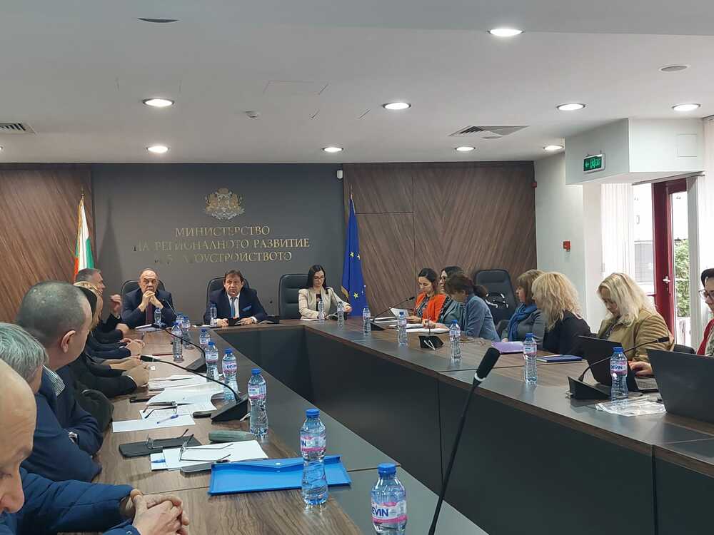 На среща в МРРБ бяха набелязани действия за решаване на проблема с водоснабдяването на Омуртаг