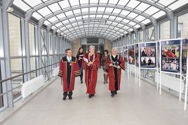 РУ „Ангел Кънчев“: Проведе се церемония за удостояването на д-р Йохана ван Бруген с почетното звание „Доктор Хонорис Кауза на Русенския университет „Ангел Кънчев”