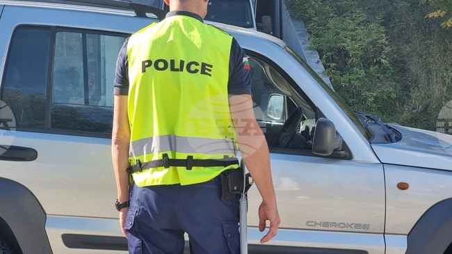 В понеделник и вторник ще бъде въведена временна организация на движението по пътя Бургас - Поморие