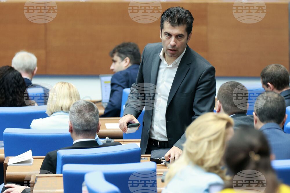 Парламент - заседание - Кирил Петков