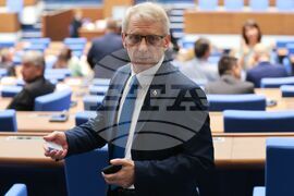 Парламент - заседание - Николай Денков